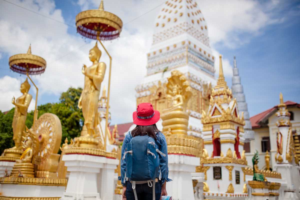 Stay Safe While Traveling Solo in New Destinations